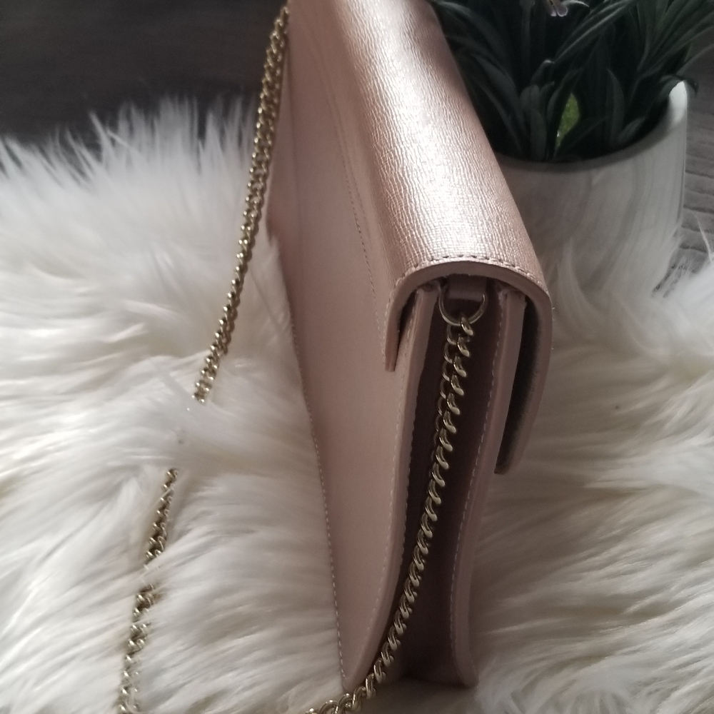 Purses - Picture 4 of 5